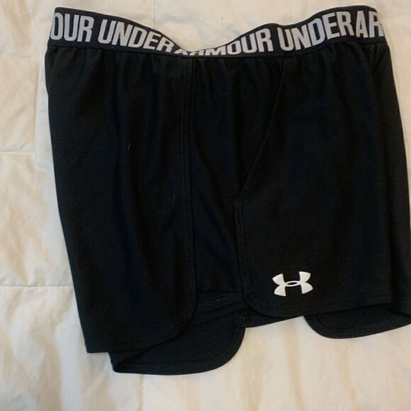 UNDERARMOUR, running shorts, small, with pockets - Picture 10 of 11
